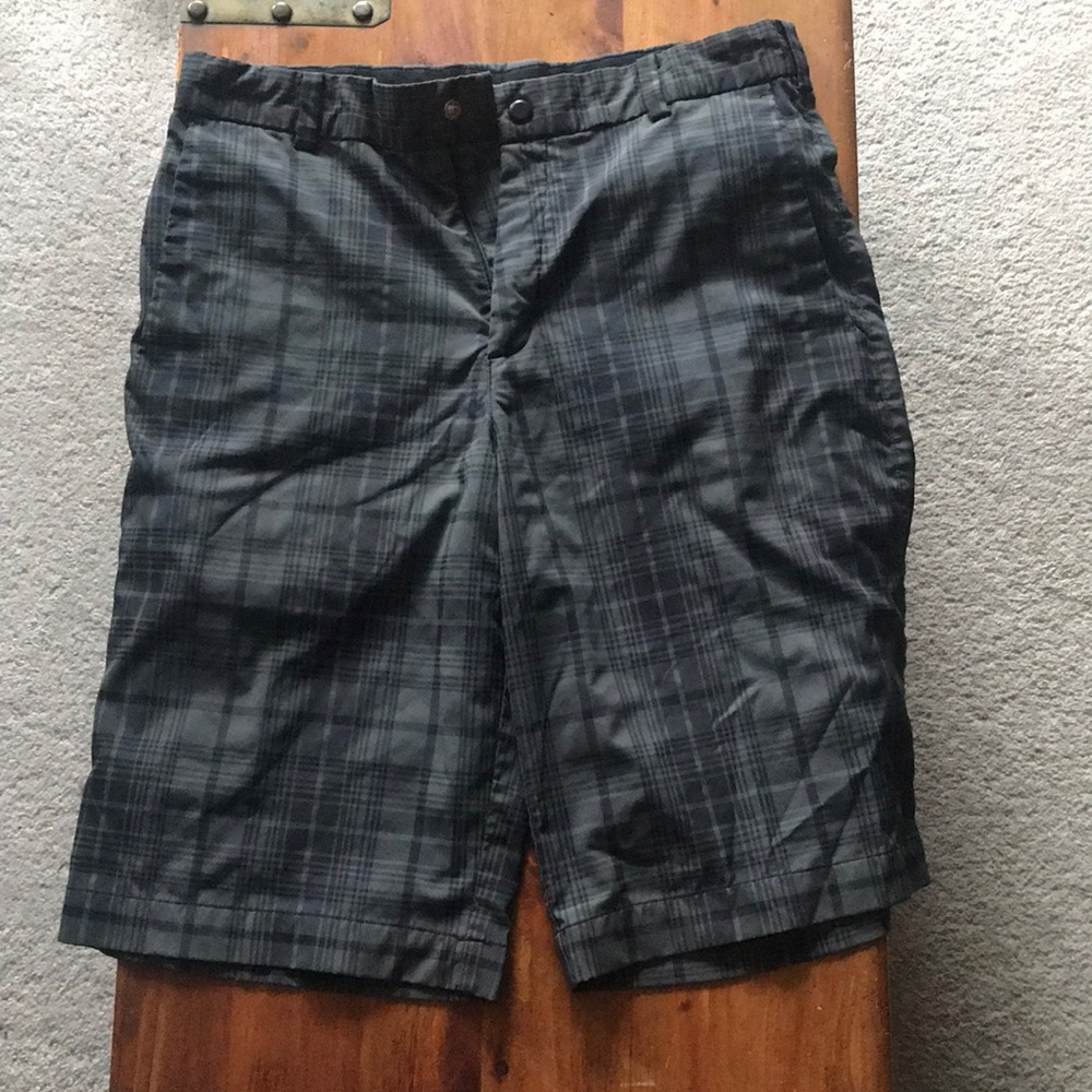 Nike golf shorts